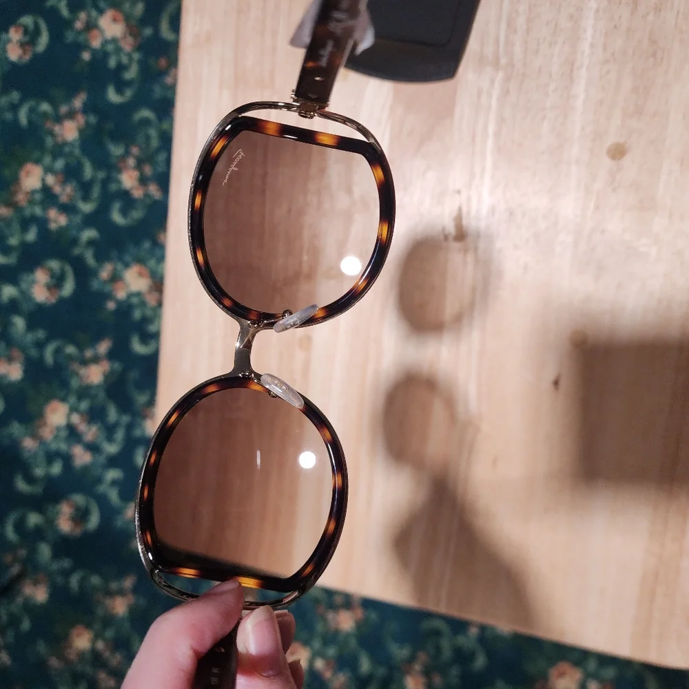 NWT Salvatore Ferragamo sunglasses authentic - Picture 3 of 8